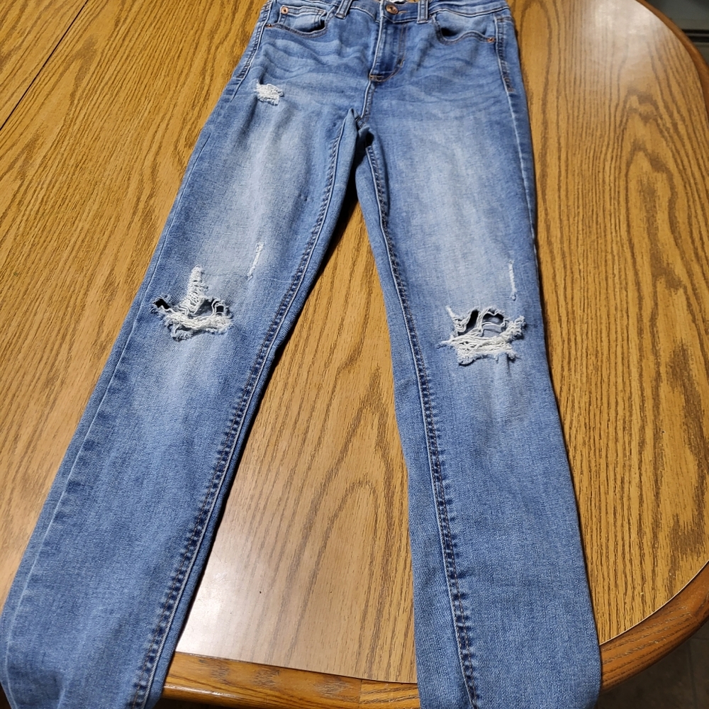 Stylish Blue Distressed Women's Jeans